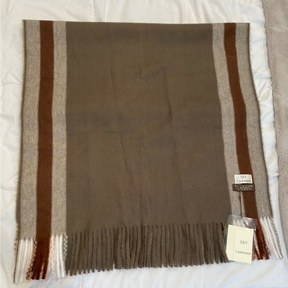 SKY Cashmere 100% Virgin Wool Scarf - Picture 2 of 3